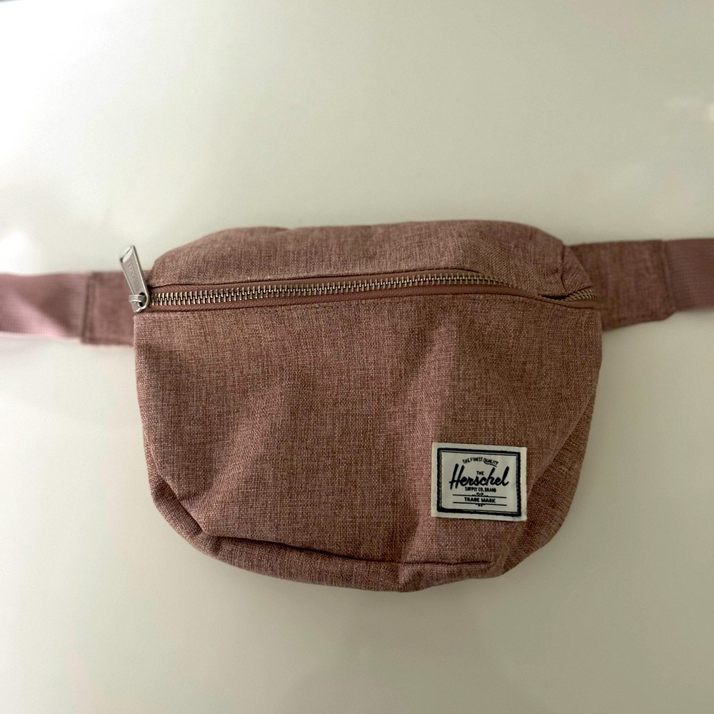 Herschel Classic Hip Pack – Light Pink (Unisex)